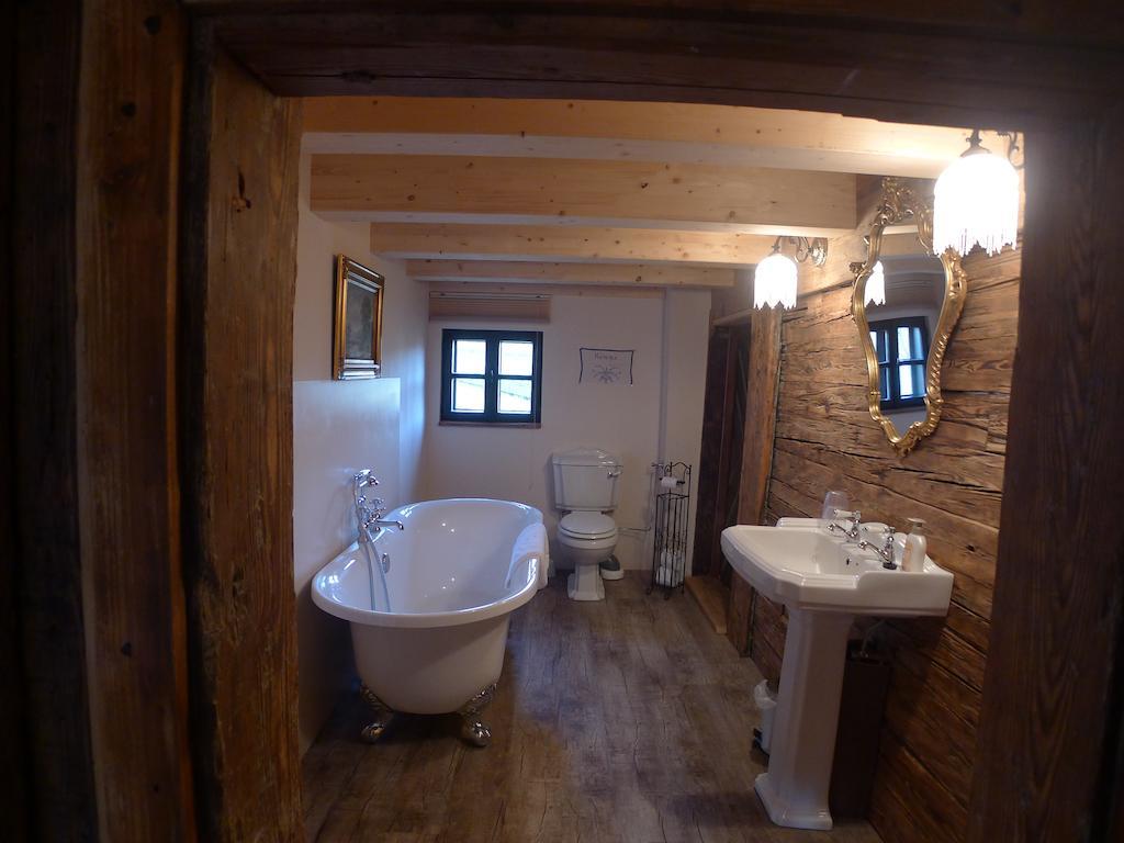 Heuholzmuehle Privatzimmer Elixhausen Phòng bức ảnh