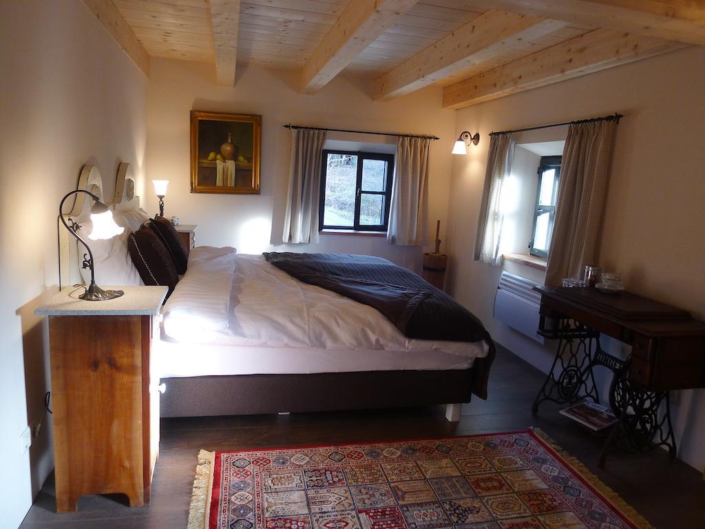 Heuholzmuehle Privatzimmer Elixhausen Phòng bức ảnh